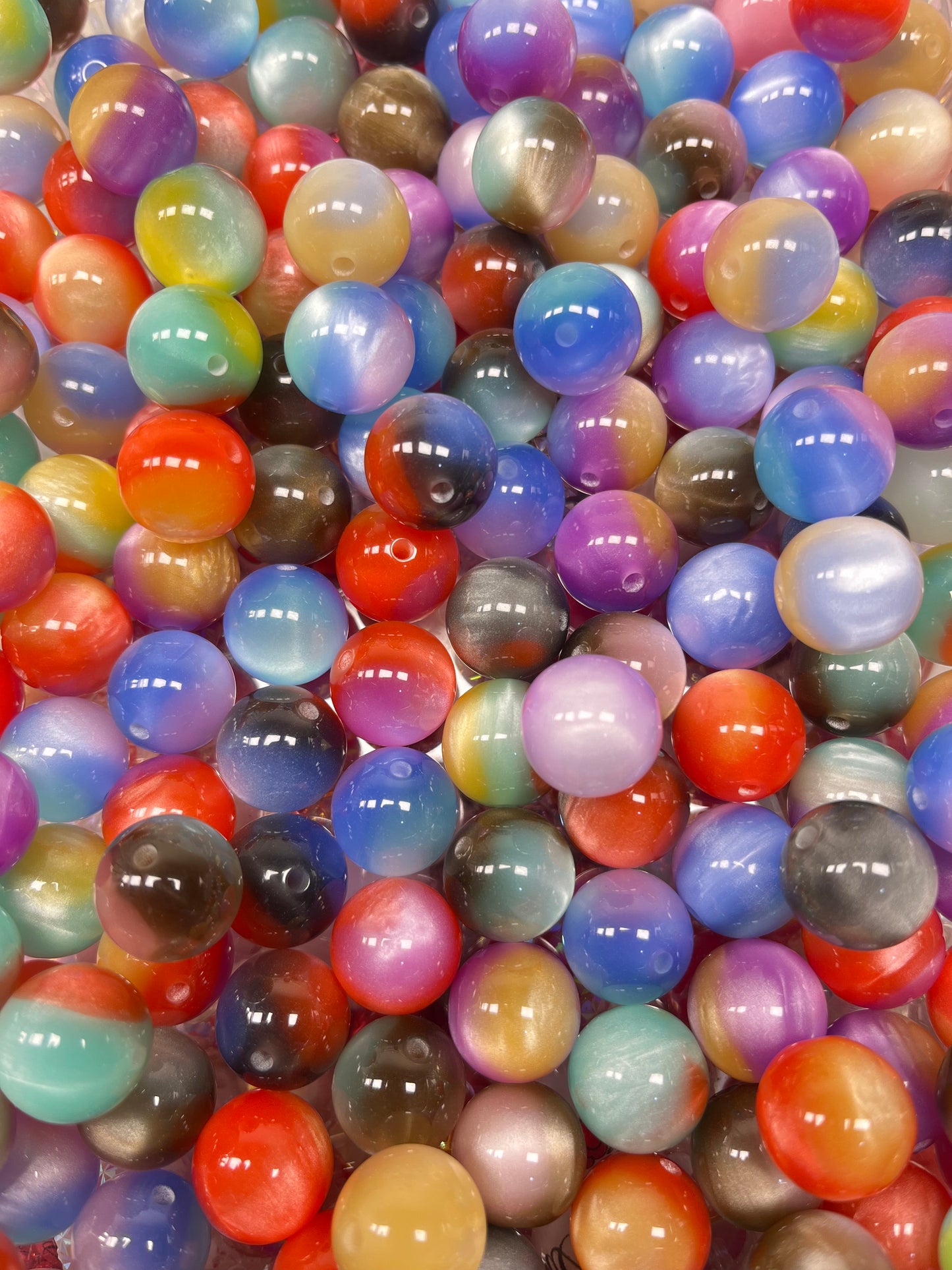 Acrylic beads(All kinds of beads are 16 mm.)