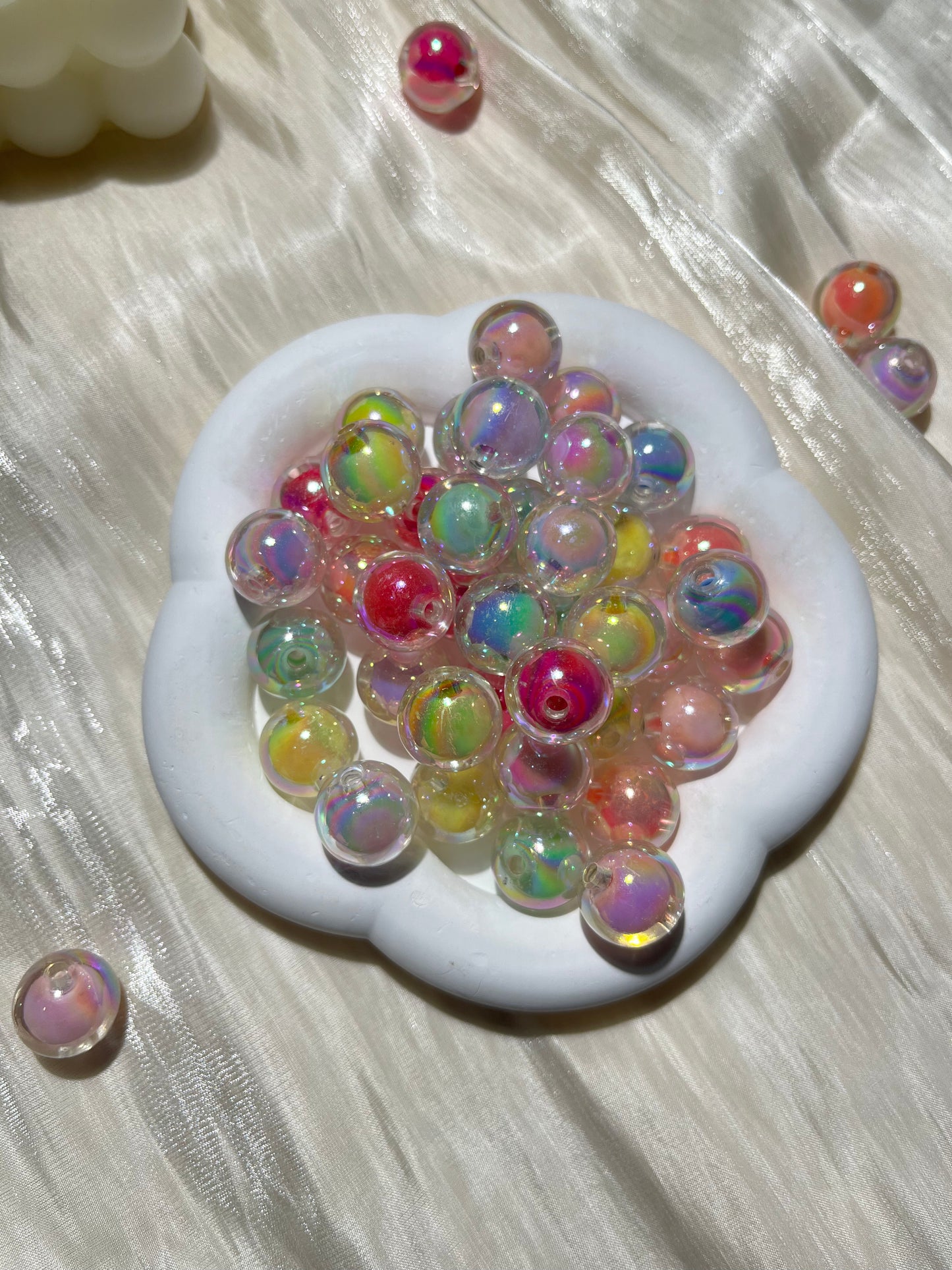 Acrylic beads(All kinds of beads are 16 mm.)